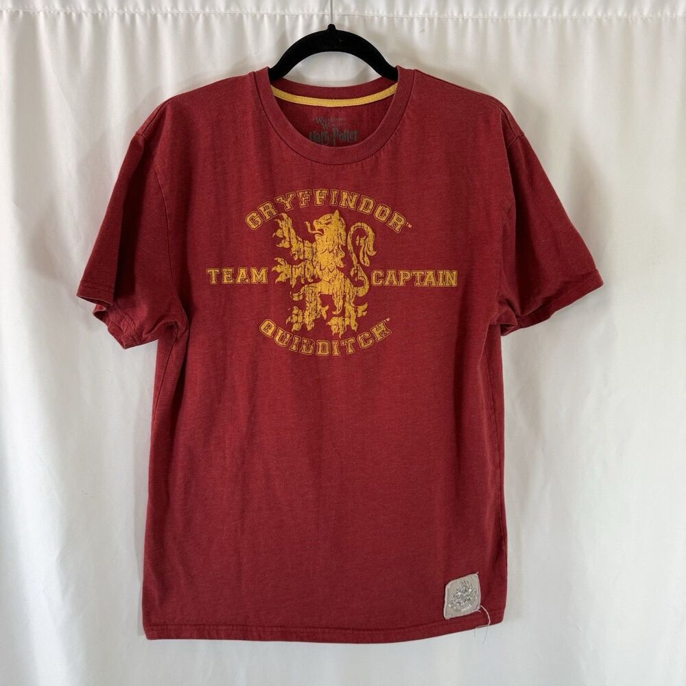 Harry Potter Gryffindor Shirt Medium Red Short Sleeve Quidditch Crew Neck